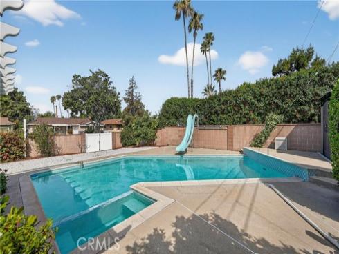 1575 W Edithia  , Anaheim, CA