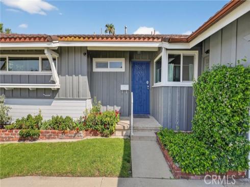 1575 W Edithia  , Anaheim, CA