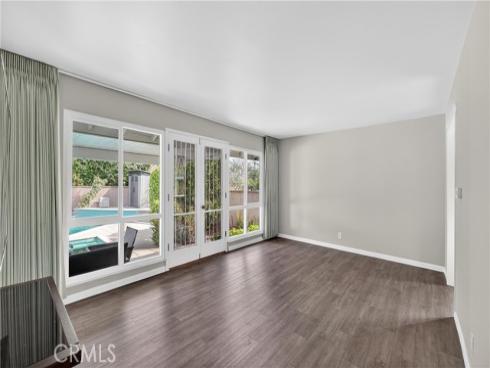 1575 W Edithia  , Anaheim, CA