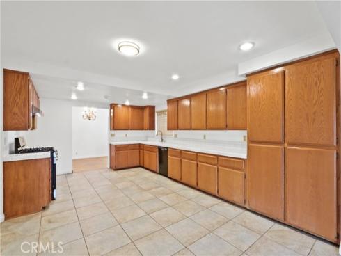 121 S Connie   Circle, Anaheim, CA