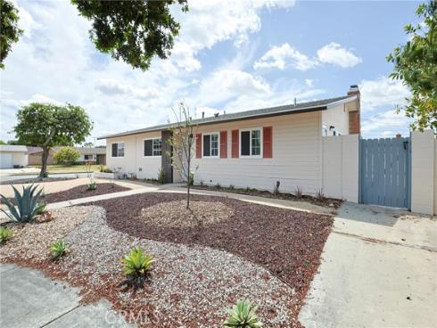 1313 N Crestlane  , Anaheim, CA
