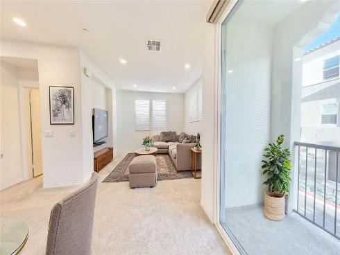 951 E Twill   Court, Anaheim, CA