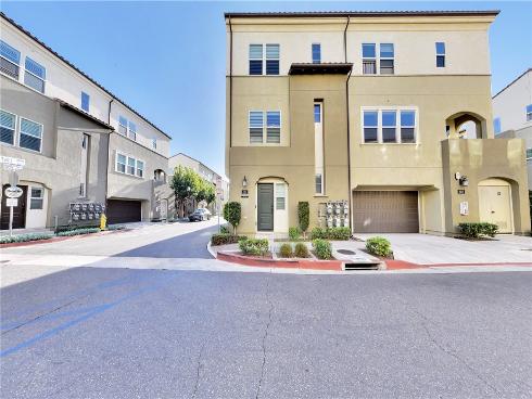 951 E Twill   Court, Anaheim, CA