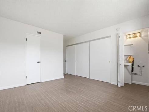 2011 W Katella  , Anaheim, CA