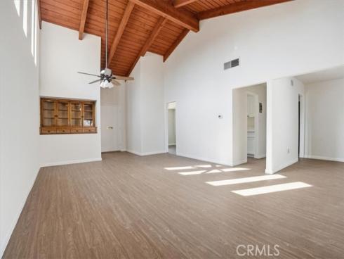 2011 W Katella  , Anaheim, CA