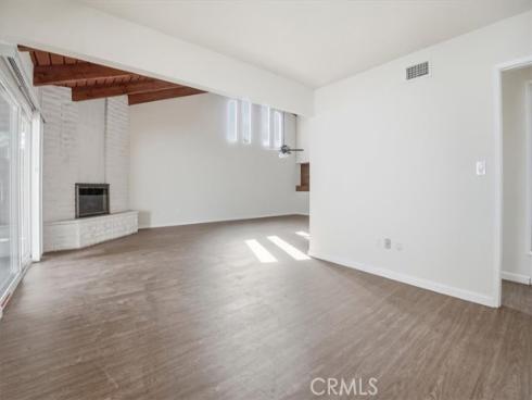 2011 W Katella  , Anaheim, CA