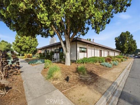 2011 W Katella  , Anaheim, CA