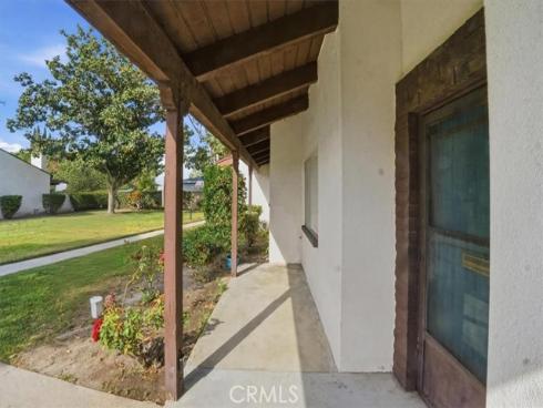 2011 W Katella  , Anaheim, CA