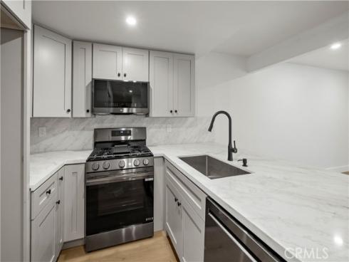 1381  S. Walnut St  2505 , Anaheim, CA