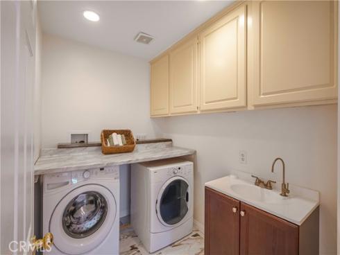 612 S Halliday St  , Anaheim, CA