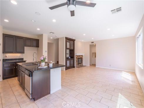 612 S Halliday St  , Anaheim, CA