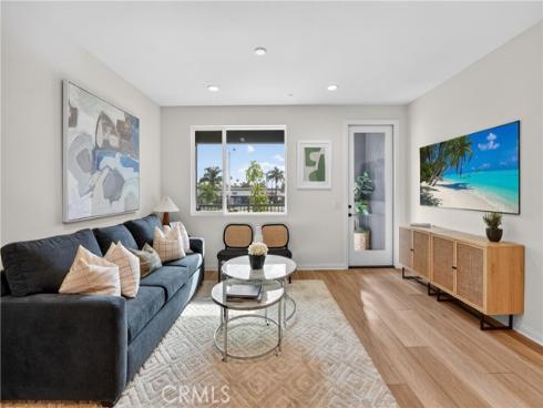 1097  N Harbor Blvd  , Anaheim, CA