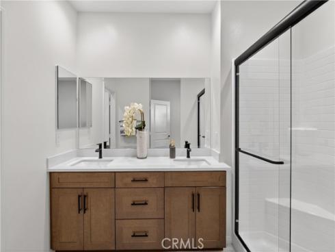 1097  N Harbor Blvd  , Anaheim, CA