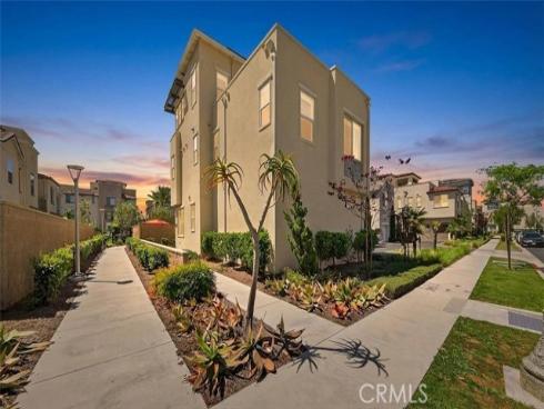 586 S Motif   Street, Anaheim, CA
