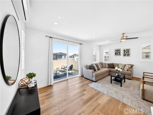 586 S Motif   Street, Anaheim, CA