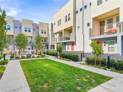 1637  W.lincoln Ave Unit 103  , Anaheim, CA