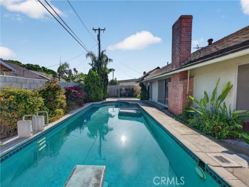 1963 W Chanticleer  , Anaheim, CA