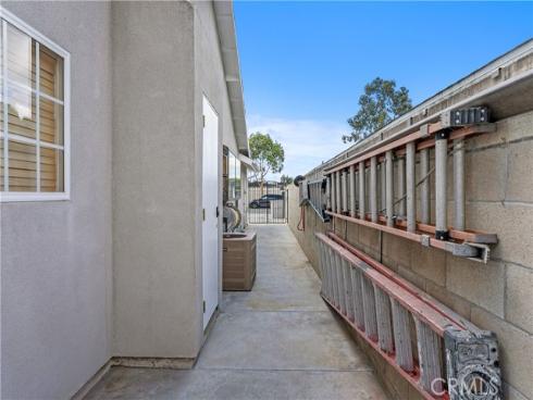 2165 W Romneya   Drive, Anaheim, CA