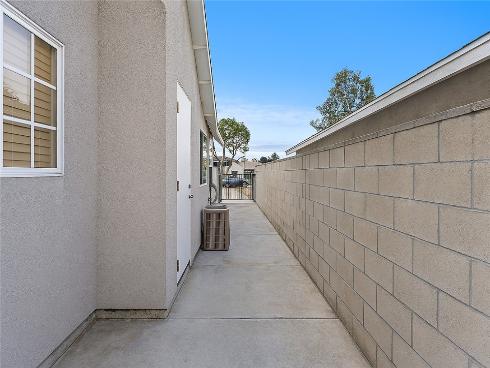 2165 W Romneya   Drive, Anaheim, CA