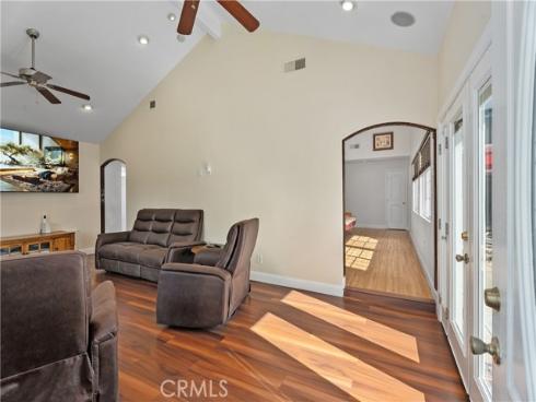 2165 W Romneya   Drive, Anaheim, CA