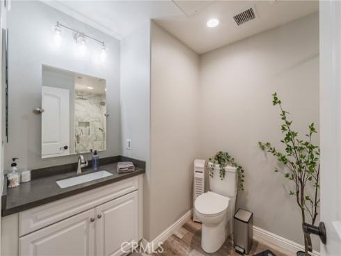 585 S Kroeger  , Anaheim, CA