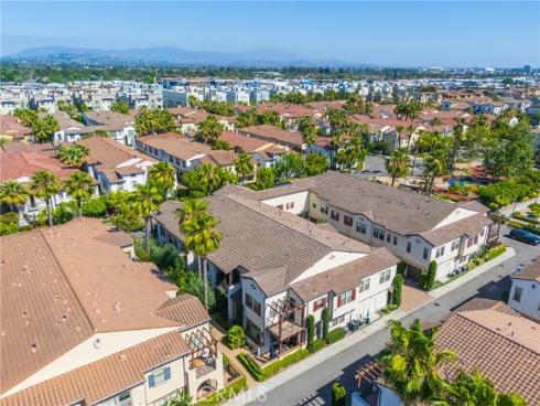 585 S Kroeger  , Anaheim, CA