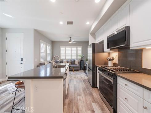 585 S Kroeger  , Anaheim, CA