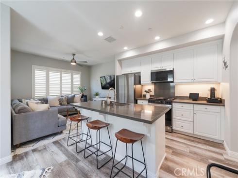 585 S Kroeger  , Anaheim, CA