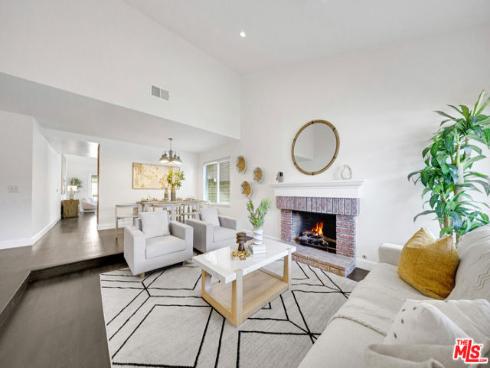 5921 E. Avenida Arbol