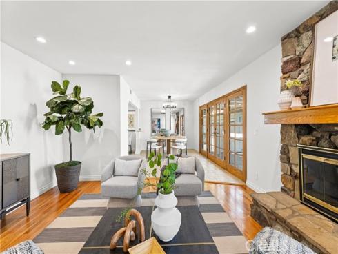 1751 W Bowling  , Anaheim, CA