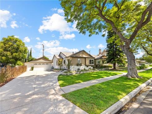 1751 W Bowling  , Anaheim, CA