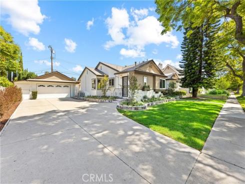 1751 W Bowling  , Anaheim, CA