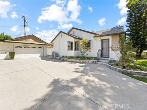 1751 W Bowling  , Anaheim, CA