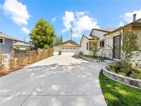 1751 W Bowling  , Anaheim, CA