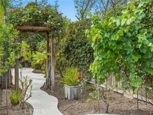 221 S Gilbert  , Anaheim, CA