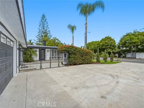 221 S Gilbert  , Anaheim, CA