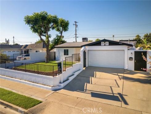 2457 W Glenoaks  , Anaheim, CA