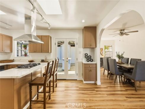 2457 W Glenoaks  , Anaheim, CA