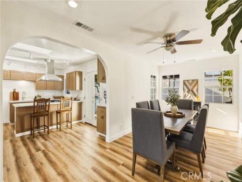 2457 W Glenoaks  , Anaheim, CA