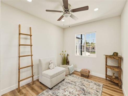 2457 W Glenoaks  , Anaheim, CA