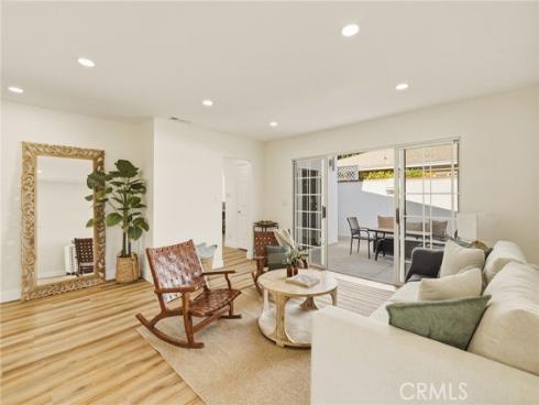 2457 W Glenoaks  , Anaheim, CA