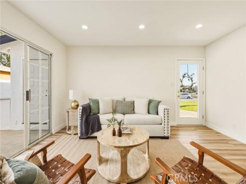 2457 W Glenoaks  , Anaheim, CA