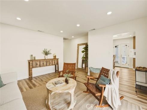 2457 W Glenoaks  , Anaheim, CA