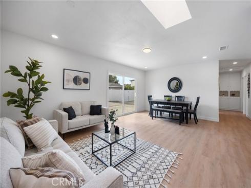 725 N Hanover  , Anaheim, CA