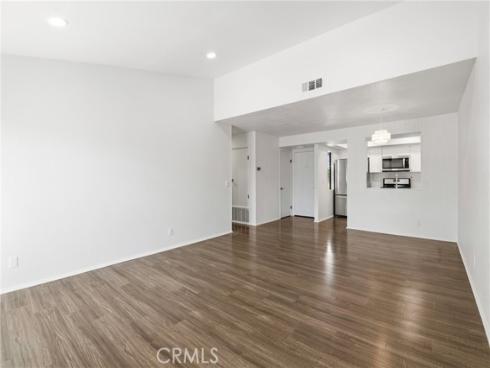 2609 W Cameron  224  Court, Anaheim, CA