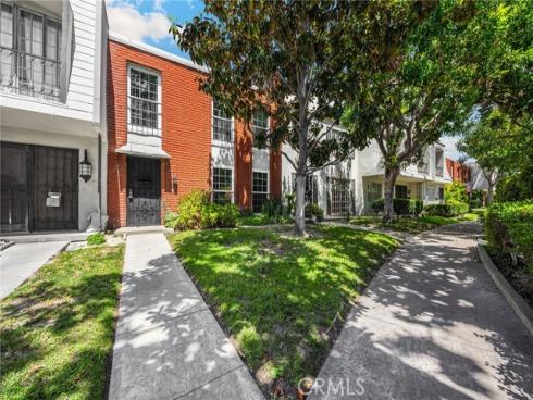 1800 Gramercy Avenue 21