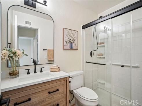 5486 E Willow Woods 101 Lane, Anaheim, CA