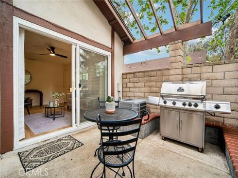 5486 E Willow Woods 101 Lane, Anaheim, CA