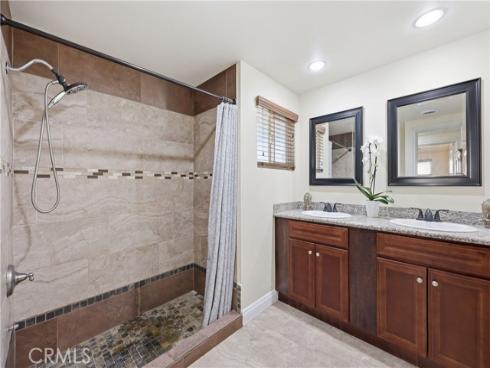 1946  W Broadway  , Anaheim, CA