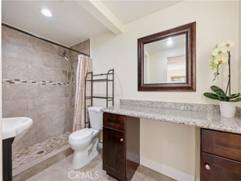 1946  W Broadway  , Anaheim, CA